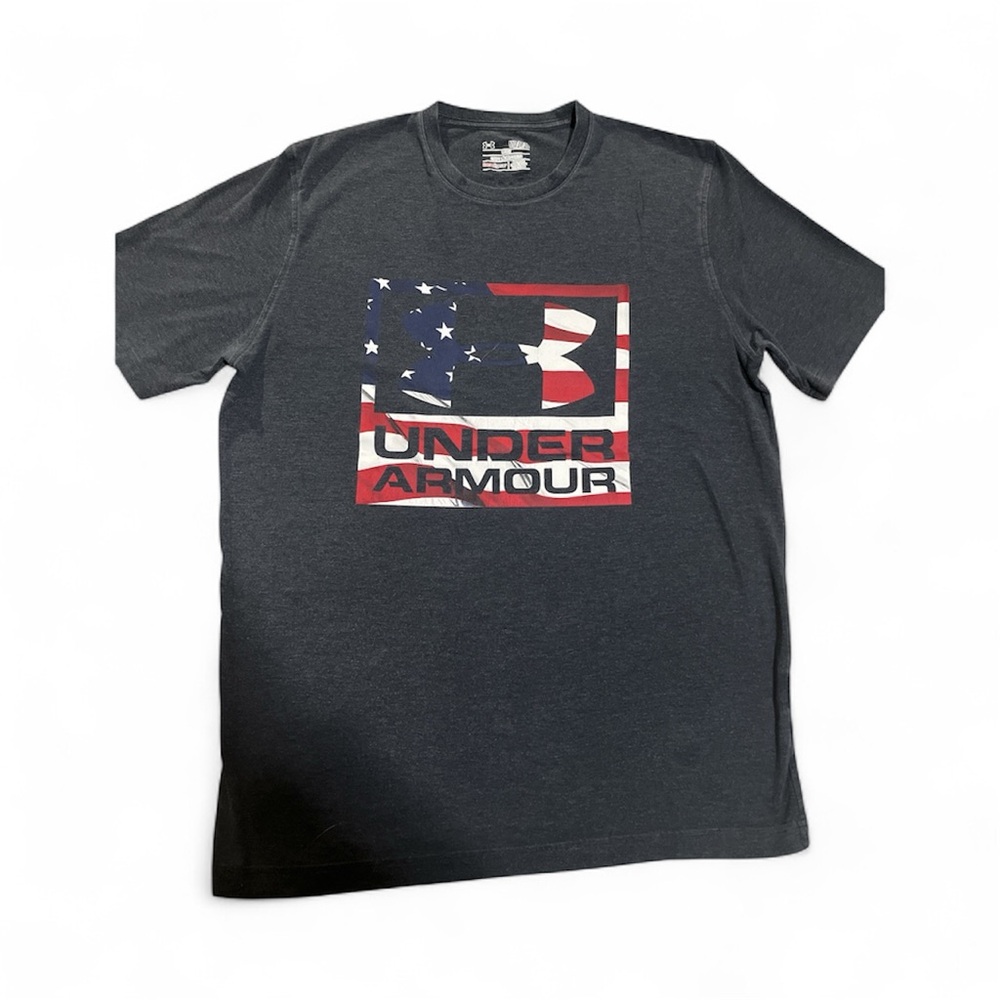 Under Armour Men's Dark Gray T-Shirt with Flag Graphic Size Medium